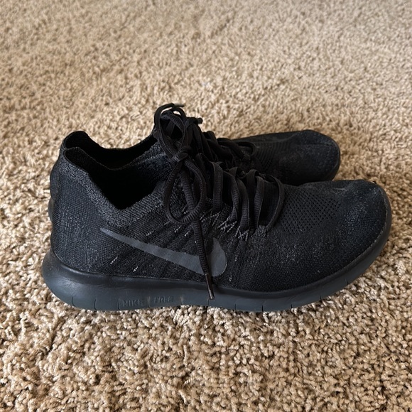 COPY - Nike free runs - Picture 3 of 4